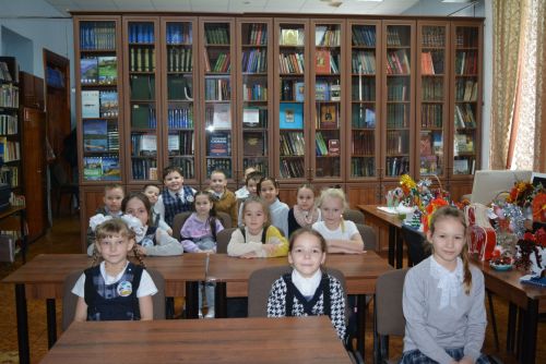 В Чистополе дети вдохновились на новогоднее творчество