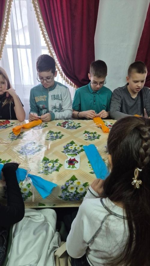 В воскресной школе Сергия Радонежского прошло занятие, посвящённое празднику Крещения