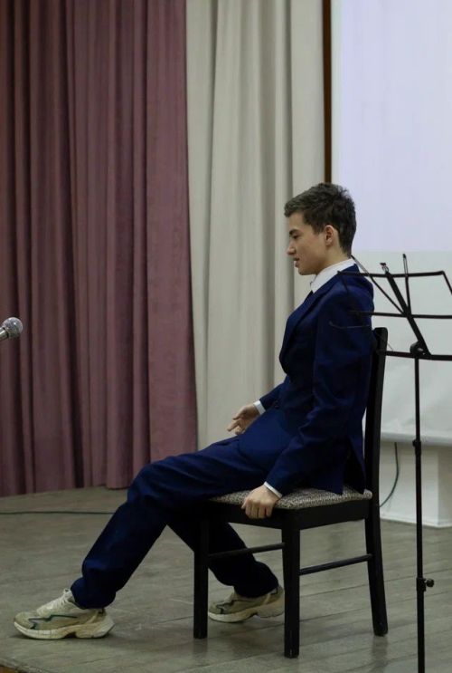 Чистопольские школьники читали и пели Высоцкого