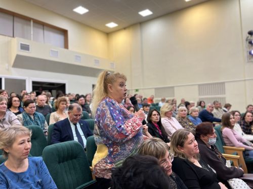 Глава Чистопольского района провёл встречу с работниками сферы молодёжной политики, спорта и культуры