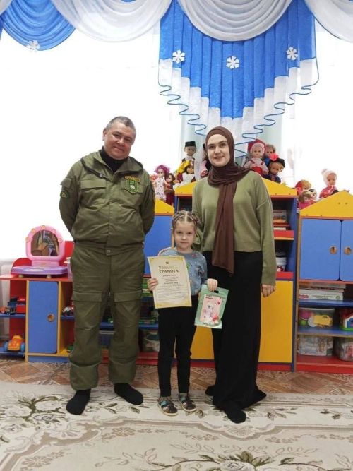 Как помочь птицам зимой: сотрудники заказника «Чистые луга» провели урок для малышей