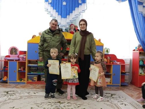 Как помочь птицам зимой: сотрудники заказника «Чистые луга» провели урок для малышей