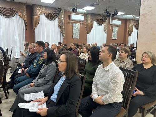На аппаратном совещании в Чистополе обсудили дорожную безопасность, АПК и криминальную сводку