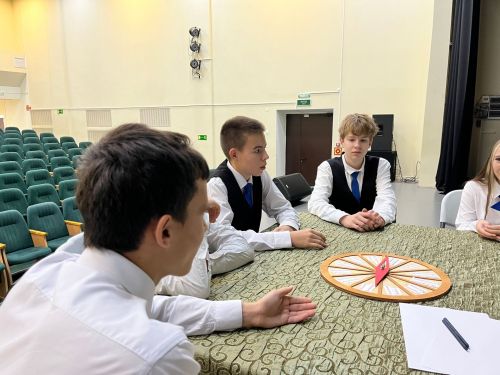 Для чистопольских школьников прошла интеллектуальная игра по профилактике экстремизма