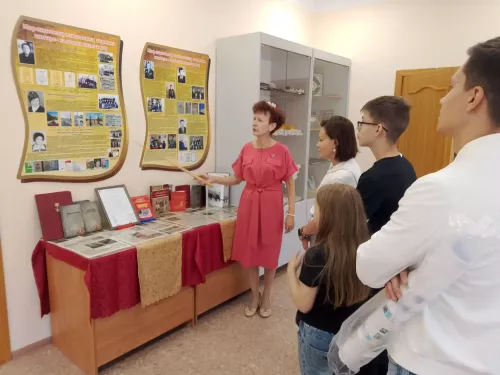 Внучка фронтовика Елена Казакова восстанавливает историю рода и готовит книгу