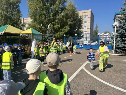 Дети и их родители стали участниками «Дорожного марафона» в Чистополе