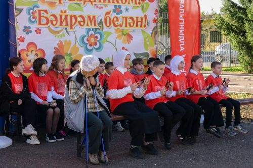 В Чистополе провели фестиваль скандинавской ходьбы