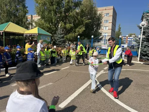 Дети и их родители стали участниками «Дорожного марафона» в Чистополе