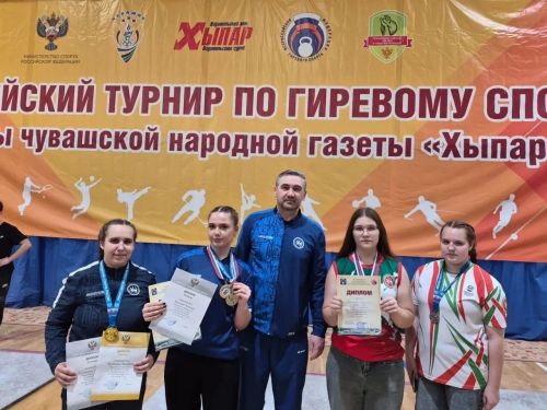 Чистопольские гиревики привезли из Чебоксар семь медалей