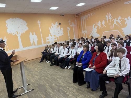 Чистопольским школьникам рассказали о профессии речника
