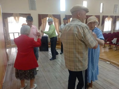 В доме-интернате «Юлдаш» устроили ретро-дискотеку для старшего поколения