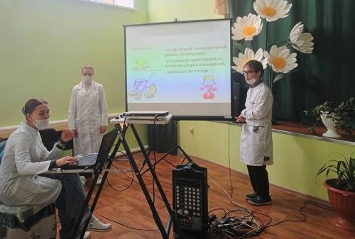 Чистопольские студенты провели урок профилактики ОРВИ для жителей дома социального обслуживания