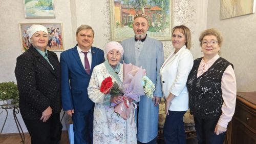 Чистайдан ТАССРның атказанган укытучысына 94 яшь тулды