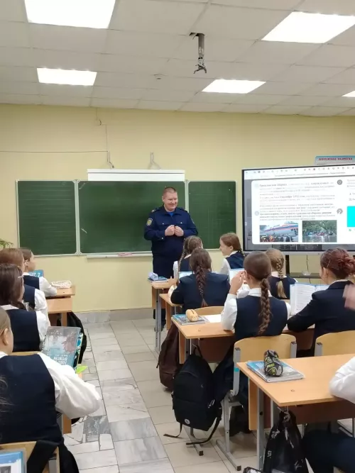 Чистопольским лицеистам напомнили порядок эвакуации и правила укрытия