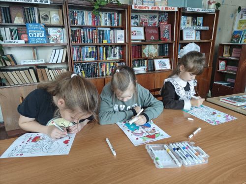 В Четырчинской библиотеке прошёл урок доброты ко Дню пожилого человека