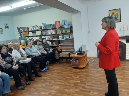 В ТОС № 2 «Посёлок часовщиков» жителям старшего поколения рассказали, как не попасть на крючок мошенников