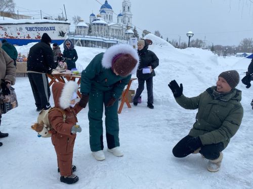 Фигурное катание, аллея мастеров, любимые песни: в Чистополе состоялся фестиваль умельцев