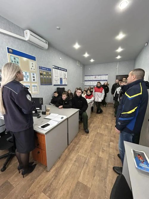 Кадеты чистопольской школы побывали в гостях у Госавтоинспекции