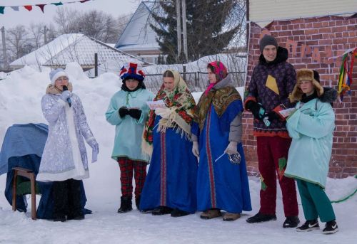 Блины, дружба, конкурсы: чем запомнилась Масленица на «Кирпичном»