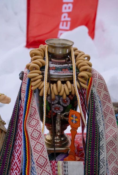 Блины, дружба, конкурсы: чем запомнилась Масленица на «Кирпичном»