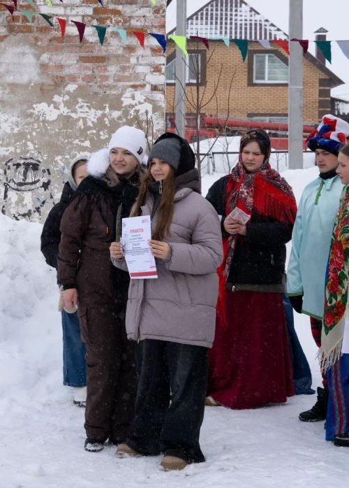 Блины, дружба, конкурсы: чем запомнилась Масленица на «Кирпичном»