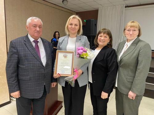 Сотрудникам Клиентской службы отделения Социального фонда в Чистопольском районе вручили награды