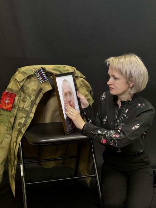 Китель героя: в Чистополе состоялась особенная фотосессия для семей участников СВО