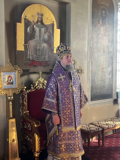 Епископ Пахомий совершил Литургию Преждеосвященных Даров в праздник Обретения главы Иоанна Предтечи
