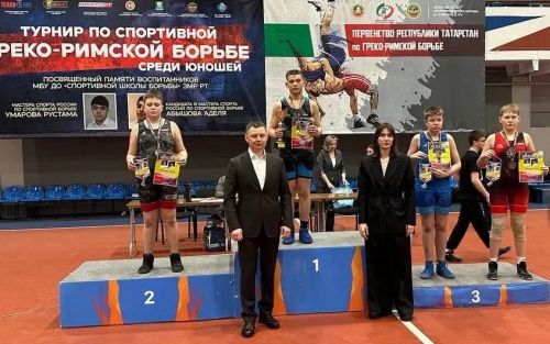 Чистопольские борцы успешно выступили на межрегиональном турнире в Зеленодольске
