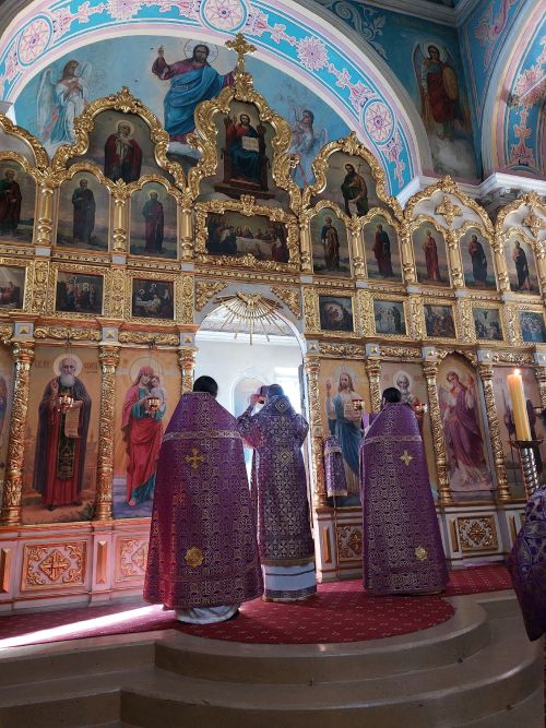 Епископ Пахомий совершил Литургию Преждеосвященных Даров в праздник Обретения главы Иоанна Предтечи