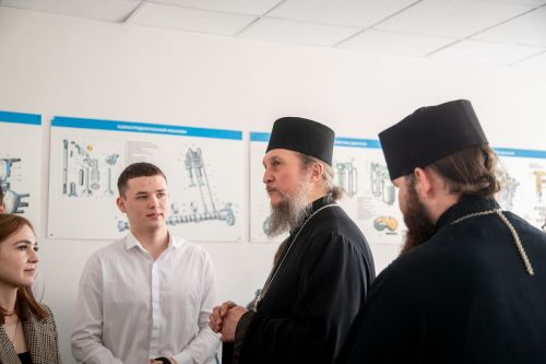 «Как искупить вину, если совершил серьёзный проступок?»: ответ епископа Пахомия