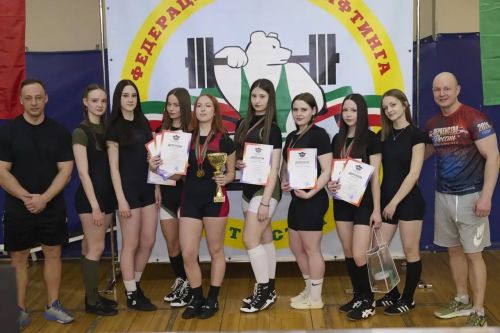 Чистопольцы завоевали медали разных достоинств на Первенстве Татарстана по пауэрлифтингу