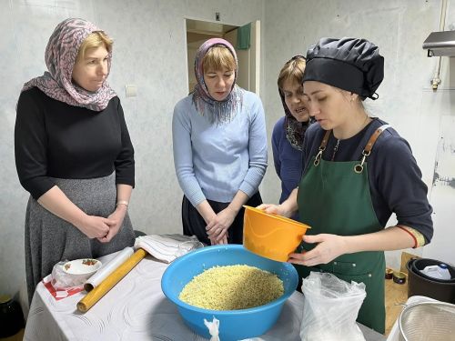 На приходе Казанского храма испекли коливо и крестики