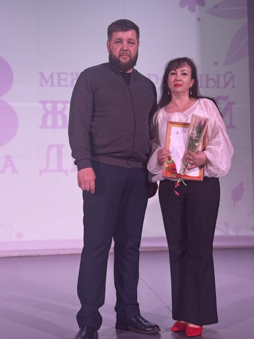 «Тонкие струны души»: в Чистополе отметили Международный женский день