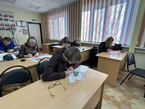 Баллы родителей повлияют на результат детей: в Чистополе папы и мамы решали билеты в рамках конкурса «Дорожная мозаика»