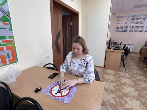 Баллы родителей повлияют на результат детей: в Чистополе папы и мамы решали билеты в рамках конкурса «Дорожная мозаика»