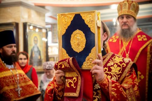 В Чистополь доставили Благодатный огонь