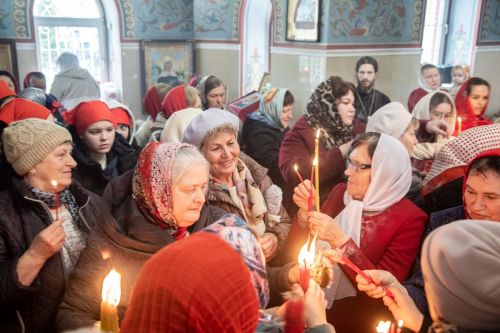 В Чистополь доставили Благодатный огонь