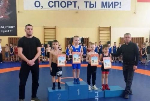 В «Батыре» почтили память героя: состоялся турнир по греко-римской борьбе, посвящённый Михаилу Кузникову
