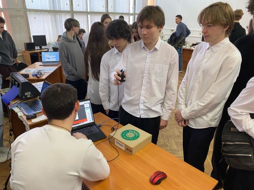 Чистопольская молодежь погрузилась в мир науки