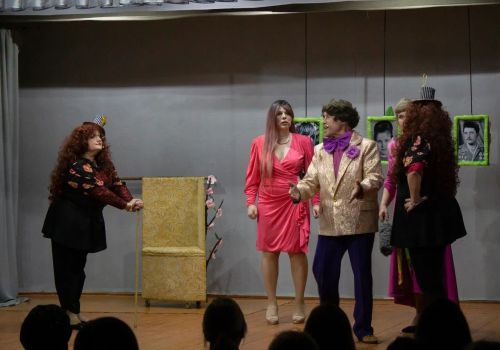 В Чистополе с успехом прошла премьера спектакля «Гори, гори, моя звезда!»