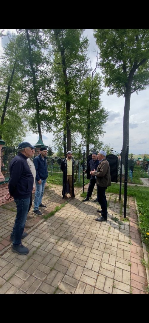 В Чистополе обсудили вопросы сохранения исторических надмогильных памятников на мусульманском кладбище