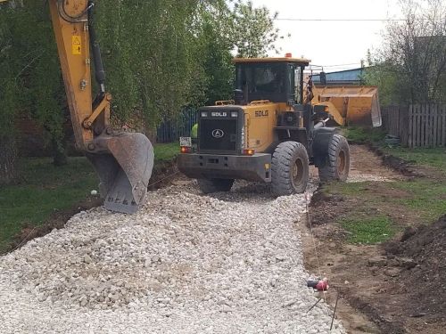В Чистопольских Выселках началось обновление дворов по программе «Наш двор»