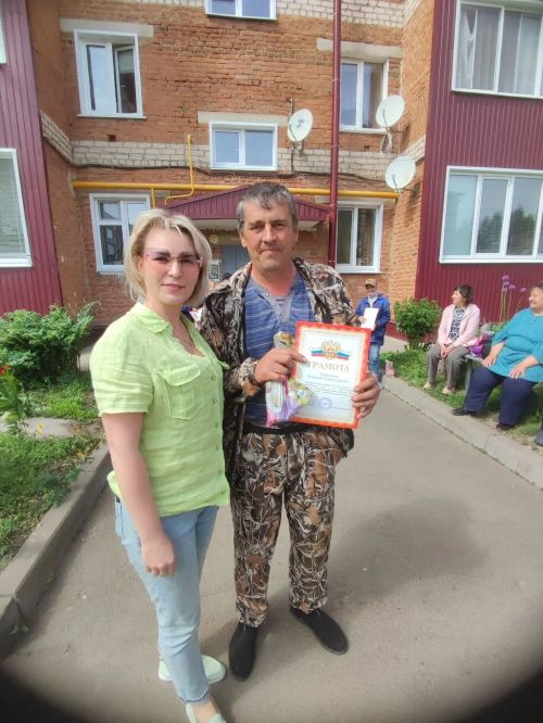 Чистопольцев наградили за образцовый дом и любовь к искусству