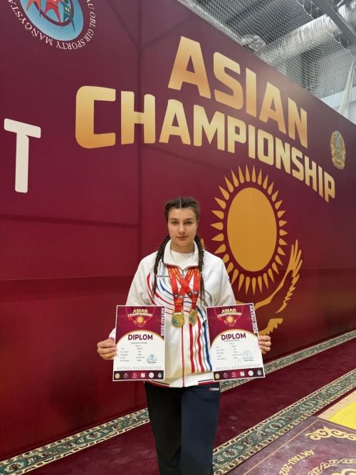 Выпускница чистопольской спортшколы завоевала золото на Чемпионате Азии по гиревому спорту