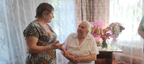 Старейшая жительница села Большой Толкиш принимала поздравления с юбилеем