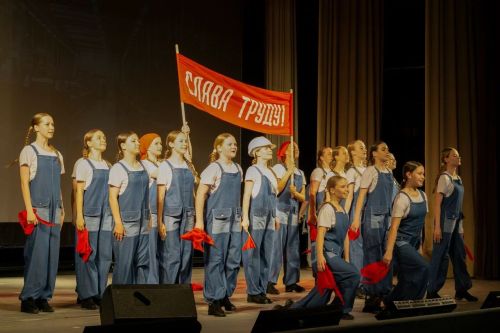 «Ритмы детства» снова на большой сцене культурного центра «Чистай»