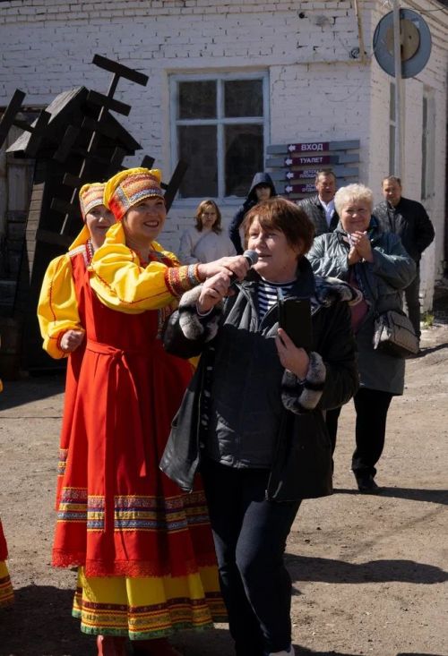 В Чистополе открылась «Купеческая усадьба»: верблюд, свечи и печь с блинами