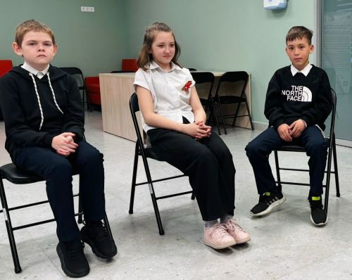 Школьники из Чистополя учились общению без слов и создавали «рисунок добра»