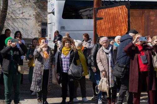 В Чистополе открылась «Купеческая усадьба»: верблюд, свечи и печь с блинами